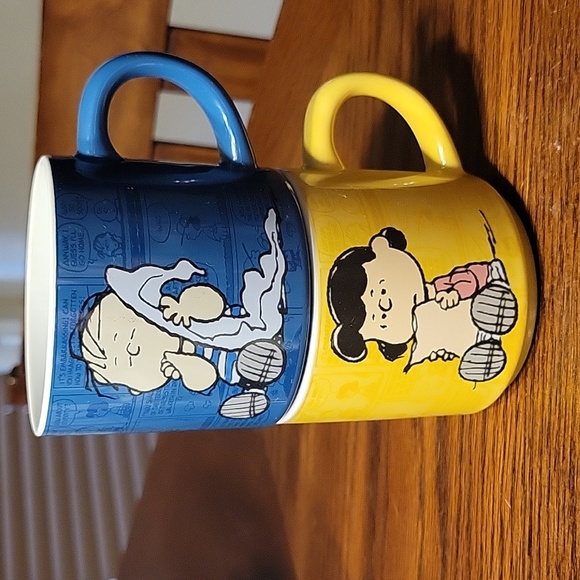 Peanuts Comic Strip Linus & Lucy Stackable Coffee Mugs - Picture 1 of 10